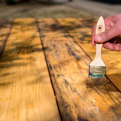 Система покрытия на водной основе с хорошей устойчивостью к ультрафиолету с сроком годности 12 месяцев, предназначенная для прочных защитных слоев и поверхностных отделок